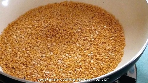 Roasted moong dal